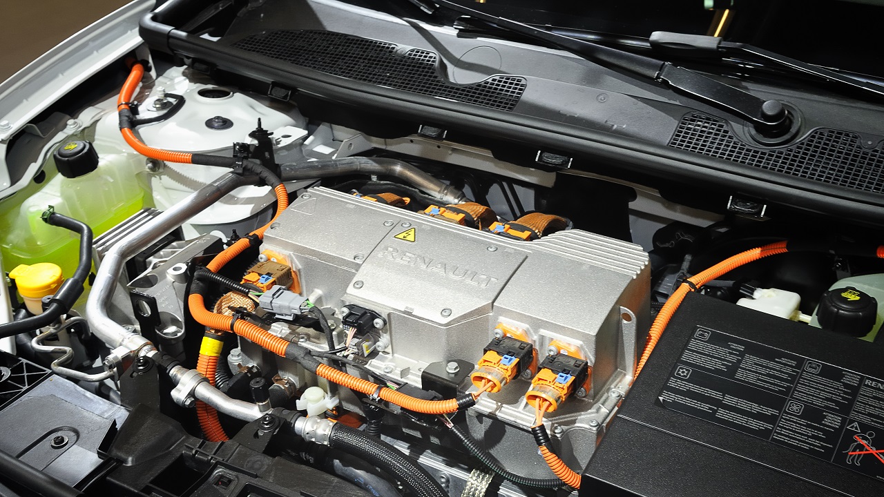 PPS applications in automotive include fuel injection systems, coolant systems, water pump impellers, thermostat holder, electric brakes, switches, bulb housing, etc.